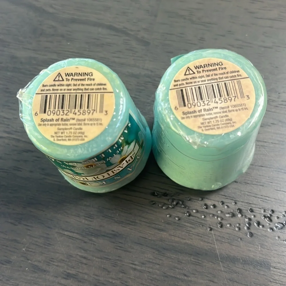 Yankee Candle - Splash of Rain sampler size. Votive. Set of 2. Discontinued NWT